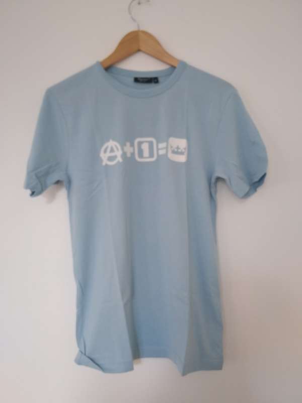 Tee shirt "La monarchie c'est l'anarchie plus un" – Image 3